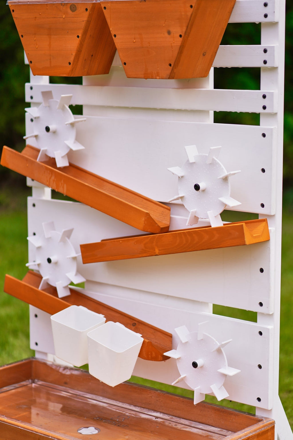 Avenlur Large Wooden Water Table – Multi-Level Sensory Play Station